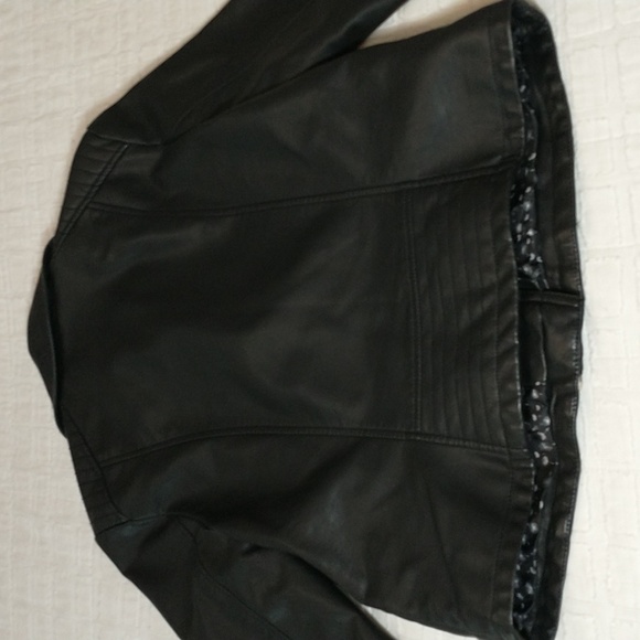 Black Rivet, Faux Black Leather Biker Jacket, Women's Size‎ Medium, Like New - Picture 7 of 12